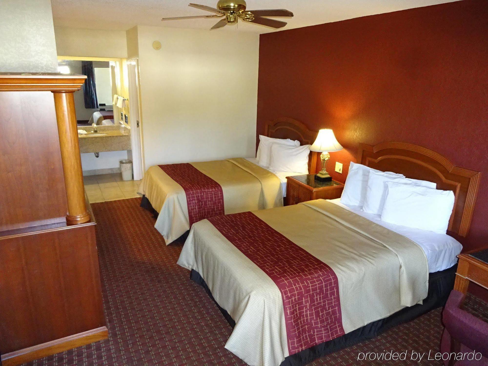 Red Roof Inn & Suites Statesboro - University Exterior foto